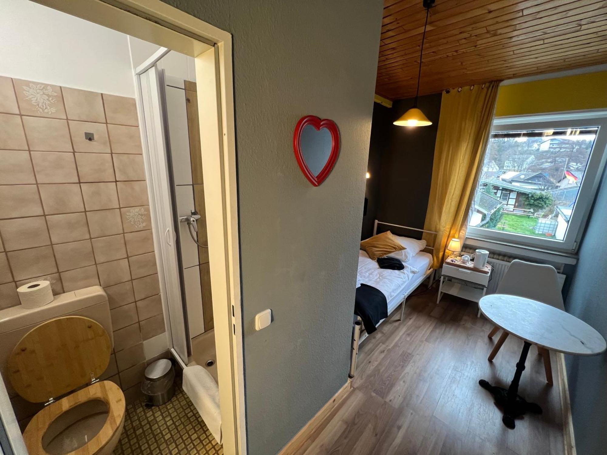 Hotel Haus Seeblick Apartments Am See Obermaubach Exterior foto